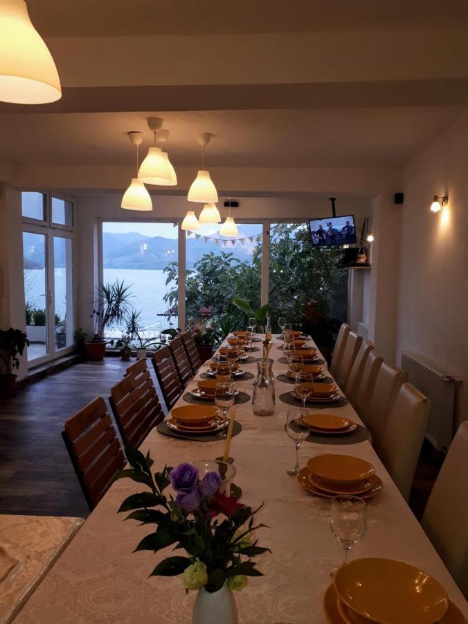 فندق Ieşelniţaفي  Casa Oana المظهر الخارجي الصورة
